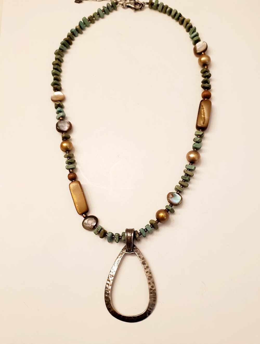 SILPADA Sterling Hammered Teardrop Pendant Necklace Green Turquoise Beads Abalon - Picture 2 of 6